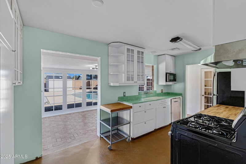 2246 W Mulberry Dr-11