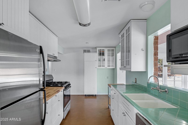 2246 W Mulberry Dr-16