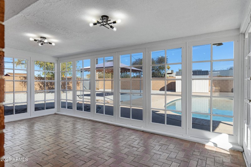 2246 W Mulberry Dr-19