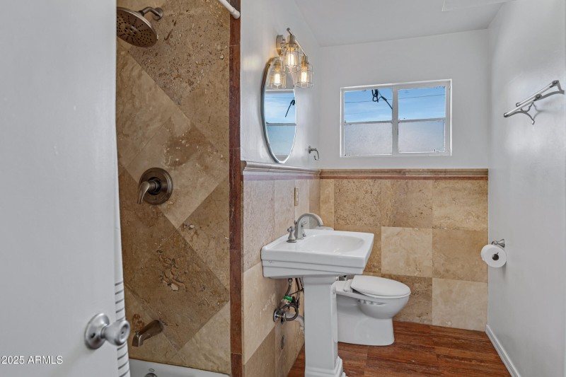 2246 W Mulberry Dr-24