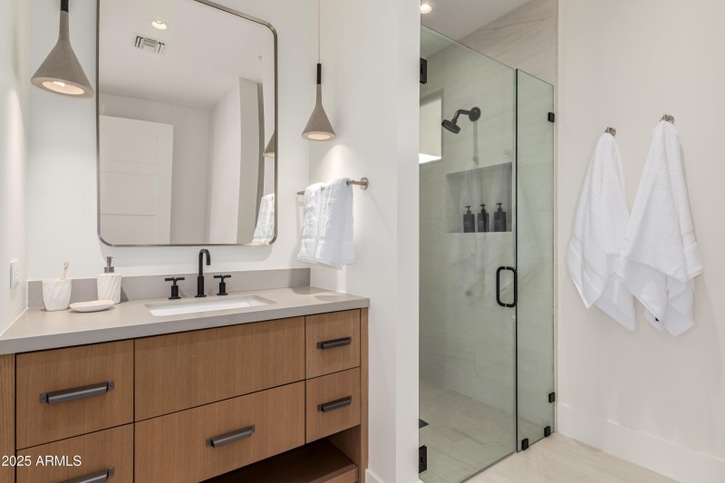 Castia- Bathroom