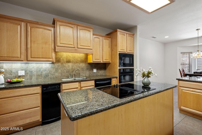 079-Kitchen
