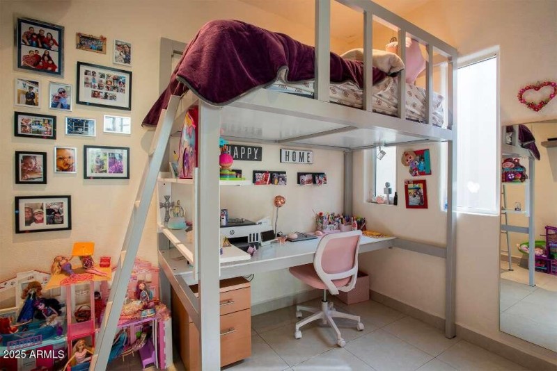 42 3rd bedroom or office den
