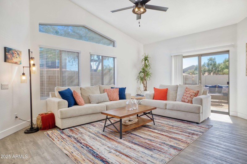 250 W Juniper Ave, Gilbert - 112303