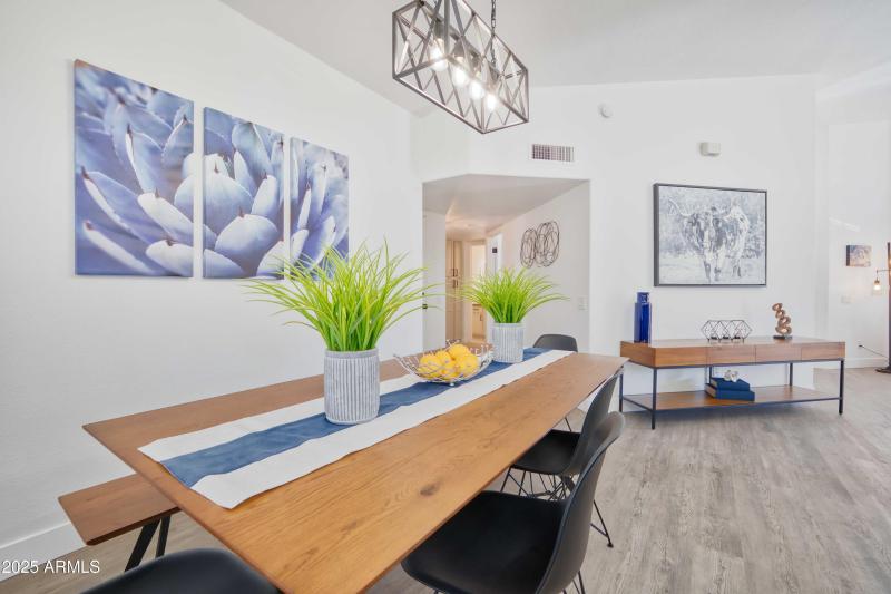 250 W Juniper Ave, Gilbert - 113740