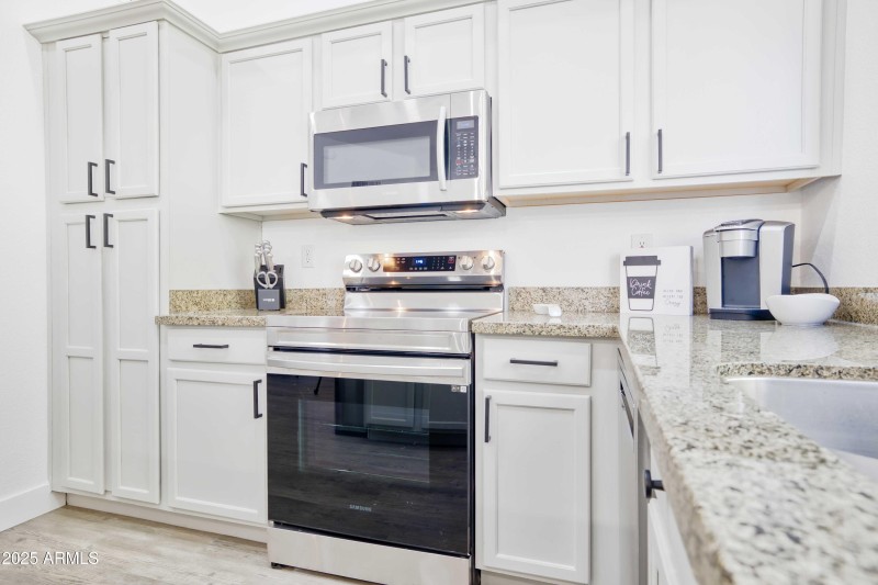 250 W Juniper Ave, Gilbert - 114710