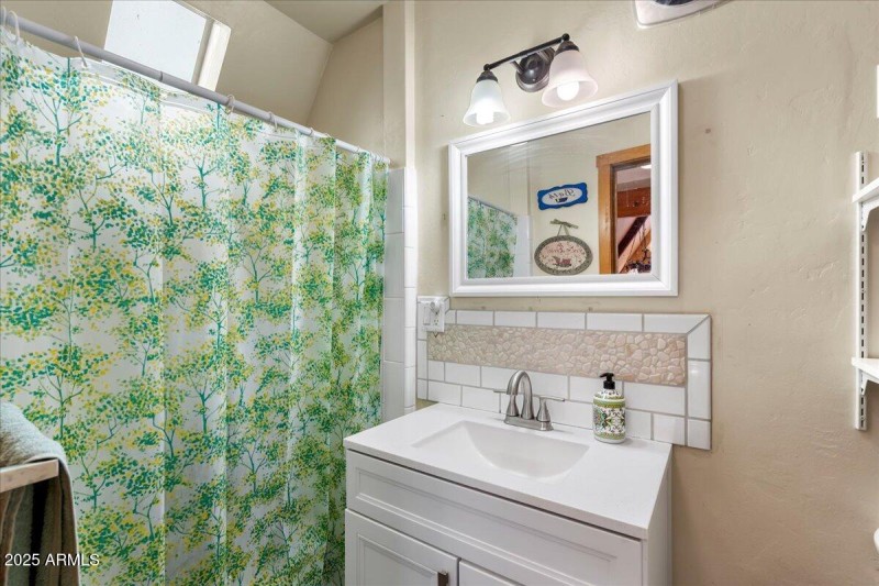 MAIN LEVEL BATHROOM