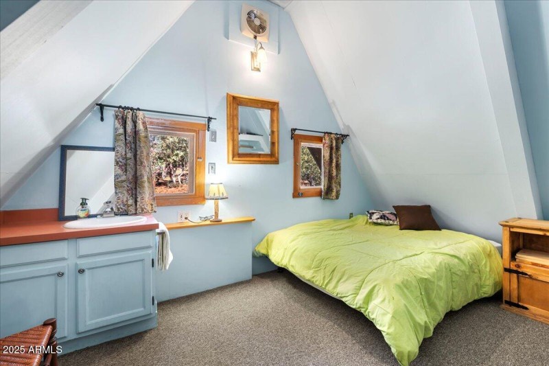 UPPER LEVEL BEDROOM