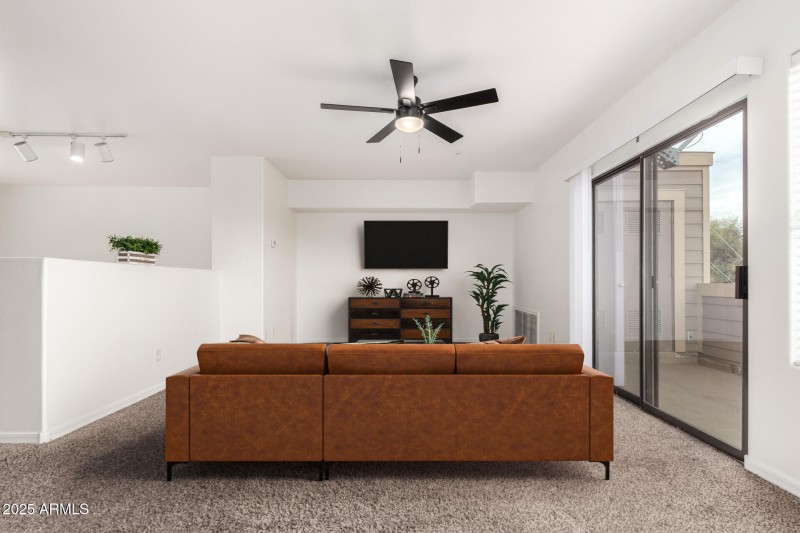 702 Beck- Living Rm Furnished Pic