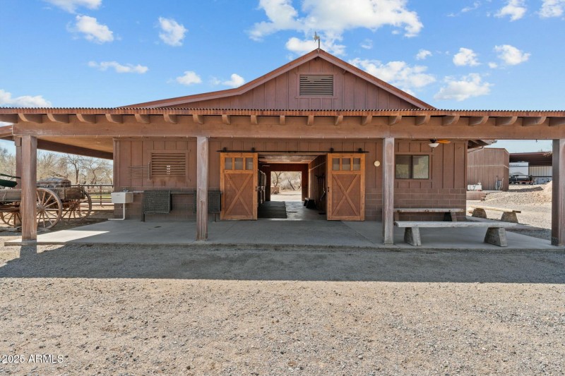 Barn