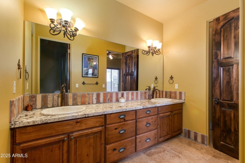 Jack & Jill Ensuite