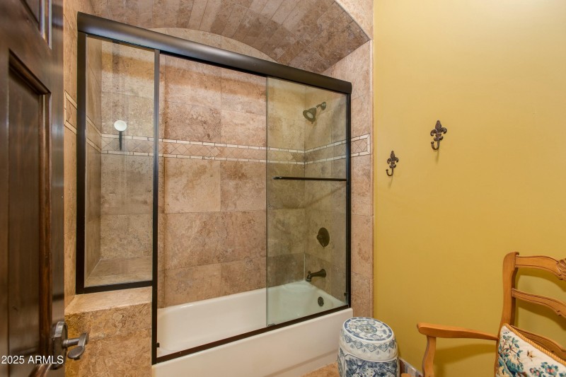 Jack & Jill En-suite