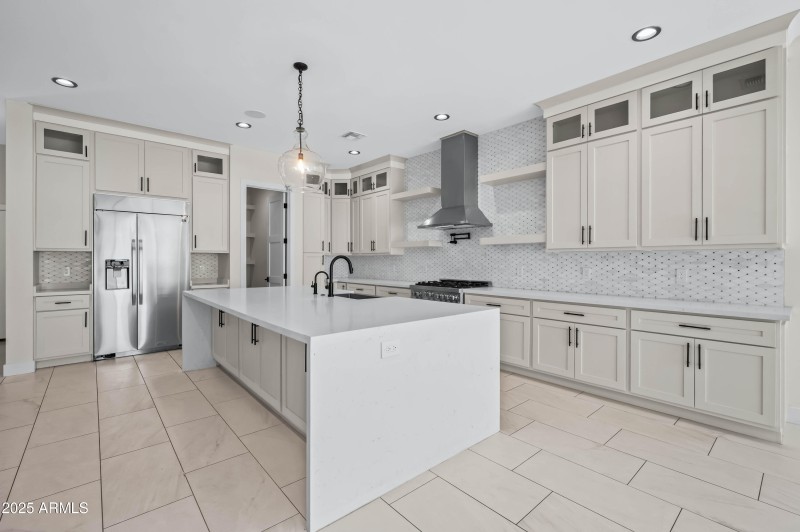 4409 N 32nd St, Phoenix, AZ 85018-4