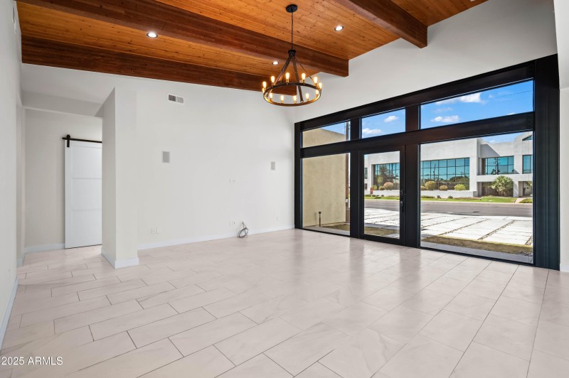4409 N 32nd St, Phoenix, AZ 85018-15