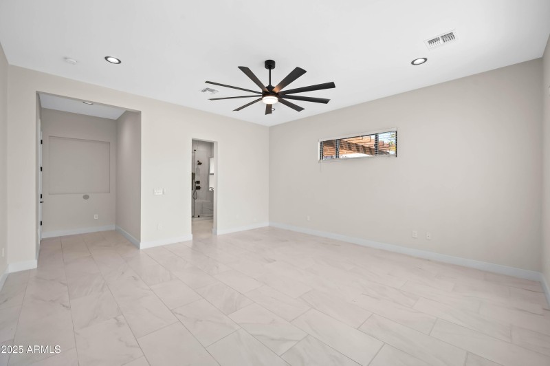 4409 N 32nd St, Phoenix, AZ 85018-35