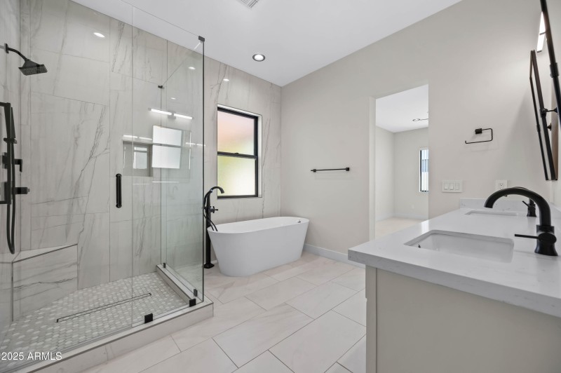 4409 N 32nd St, Phoenix, AZ 85018-42