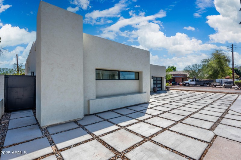 4409 N 32nd St, Phoenix, AZ 85018-54 cop