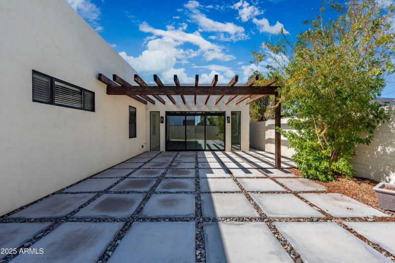 4409 N 32nd St, Phoenix, AZ 85018-67 cop