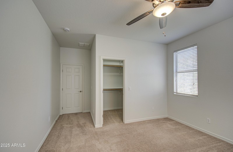 Bedroom 4-pic 2