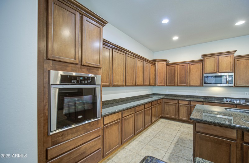 Kitchen 6