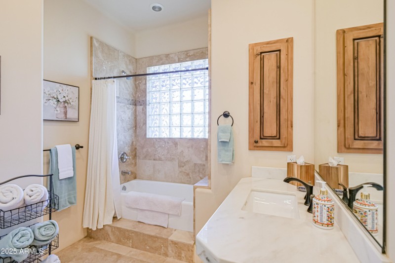Bathroom2