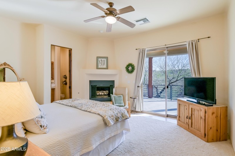 GuestRoom4