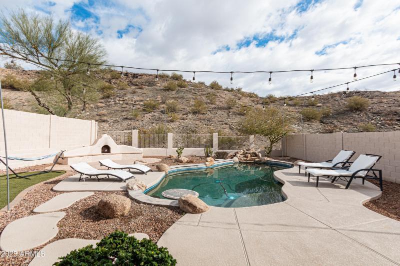 Kathleen-16417 S 2nd Pl-21