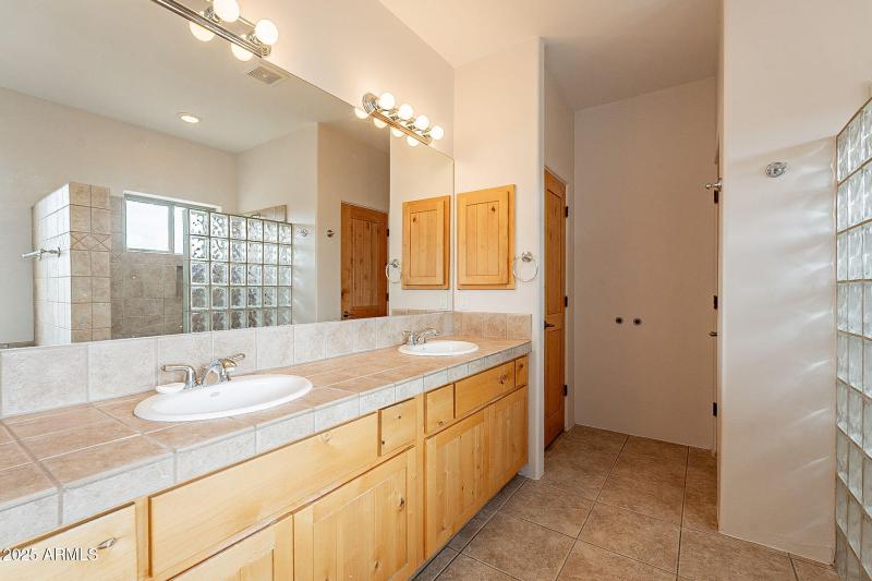 Dual vanity and walkin shower