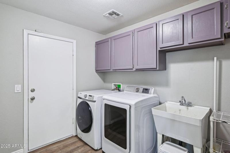 39-web-or-mls-W Quail Ave-039