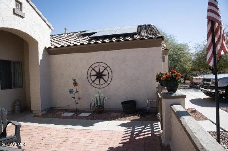 Charming Courtyard Entry