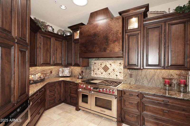 Kitchen-Wolf Range