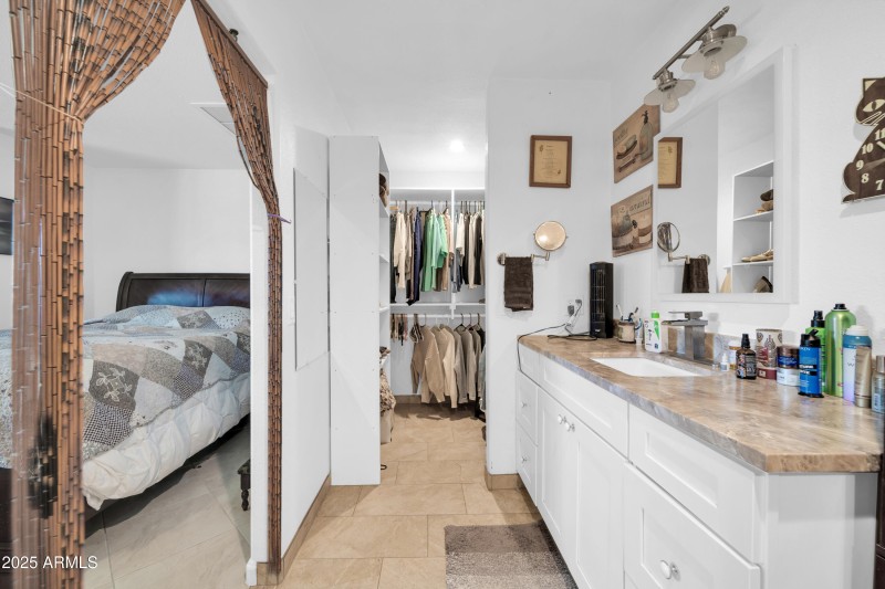10842 W Sarabande Cir-16