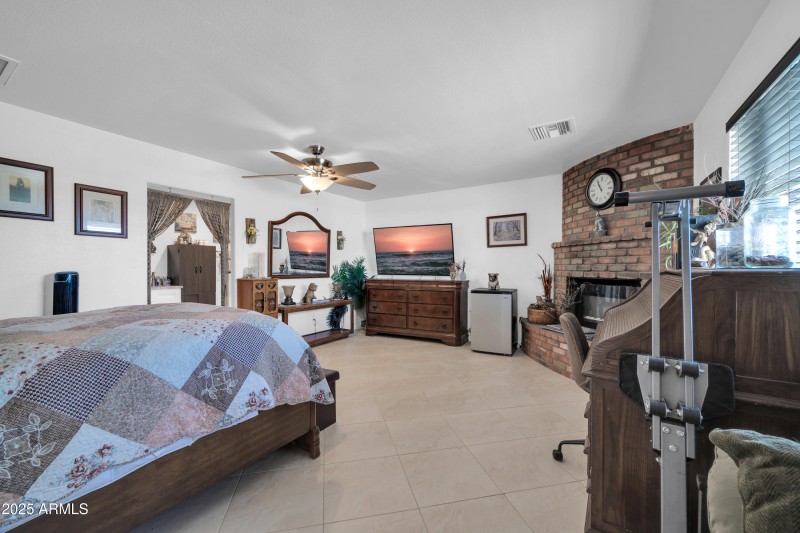 10842 W Sarabande Cir-21