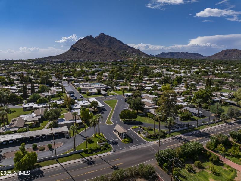 Scottsdale House Guard House and Views