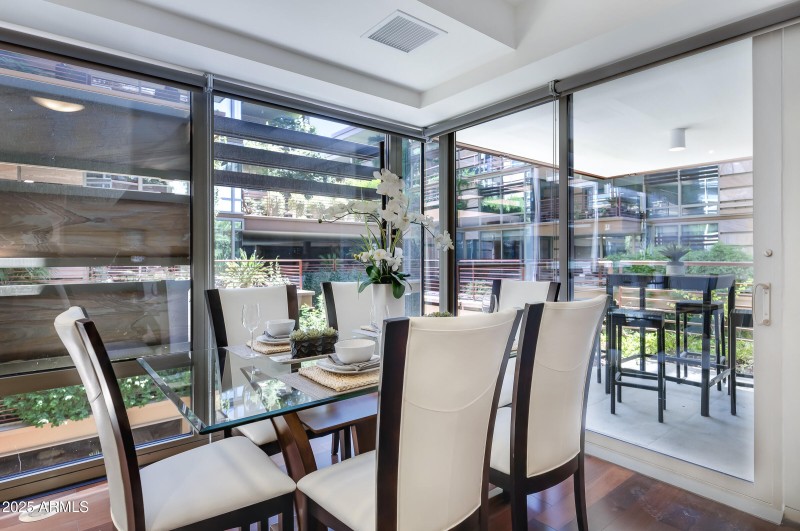 Stunning Dining Arae