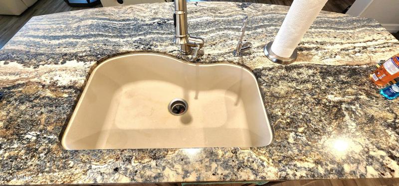 KITCHEN SINK DETAIL