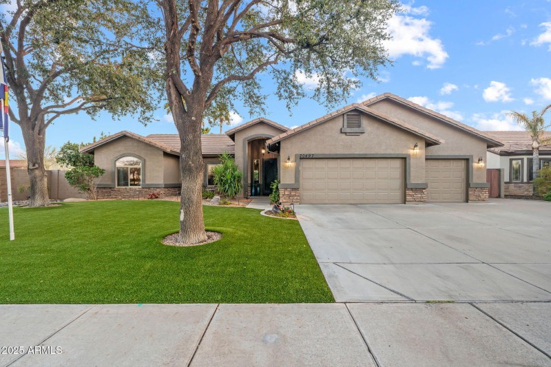 A low-maintenance front yard