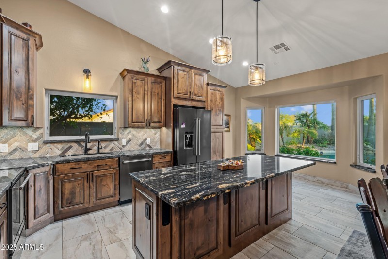 Side view of Kirchen and Breakfast nook