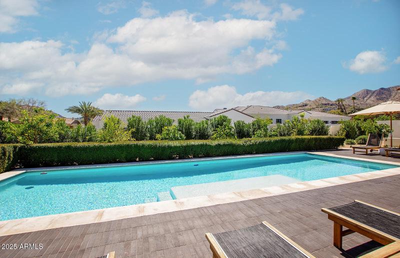 Fruit trees next to the pool!