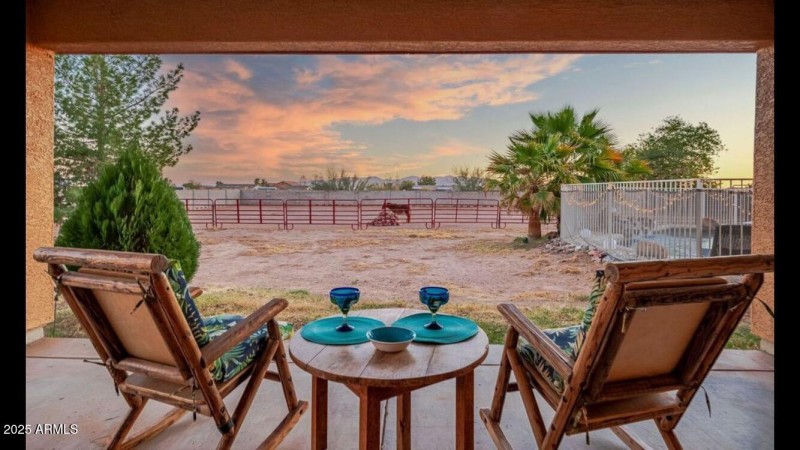 BACK COVERED PATIO