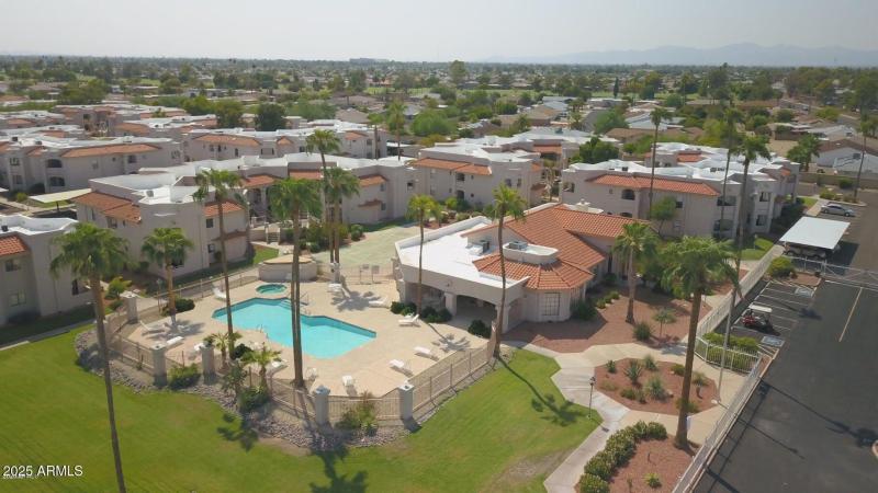 9151 W Greenway #212 Photo 16