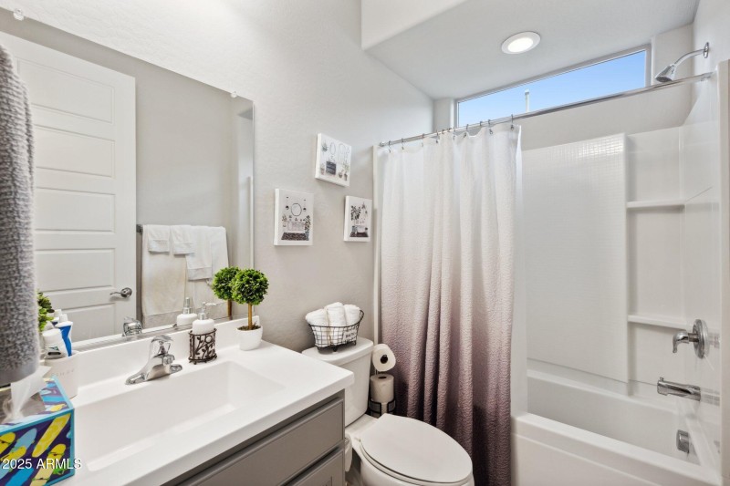 29-web-or-mls-25451-n-164th-dr