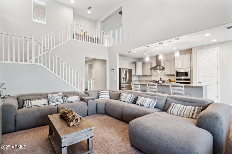 6-web-or-mls-25451-n-164th-dr