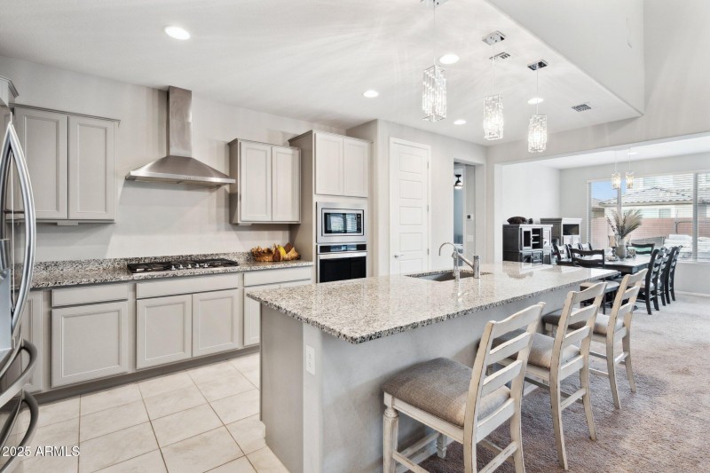 10-web-or-mls-25451-n-164th-dr