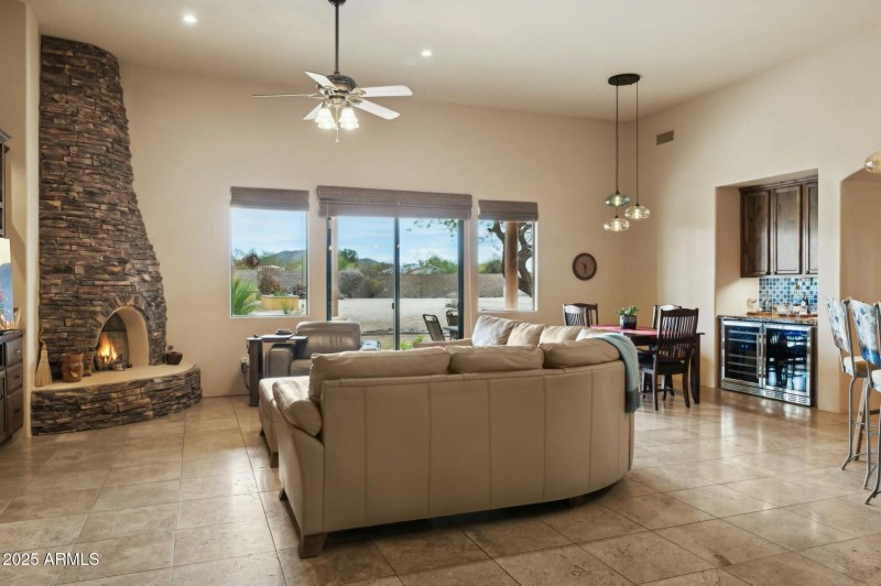 Great Room w/Sliding Glass Doors