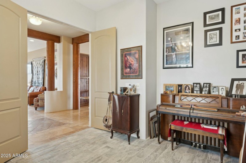 Home Office/Versatile Space