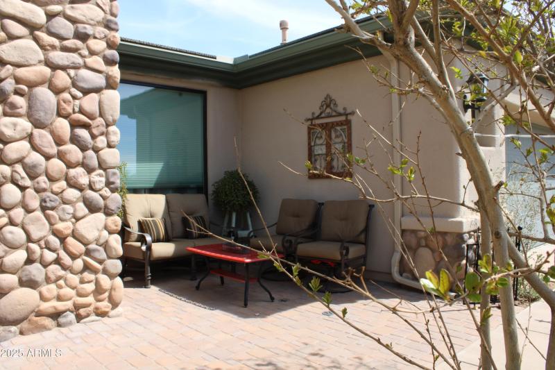 IMG_1268 courtyard relax