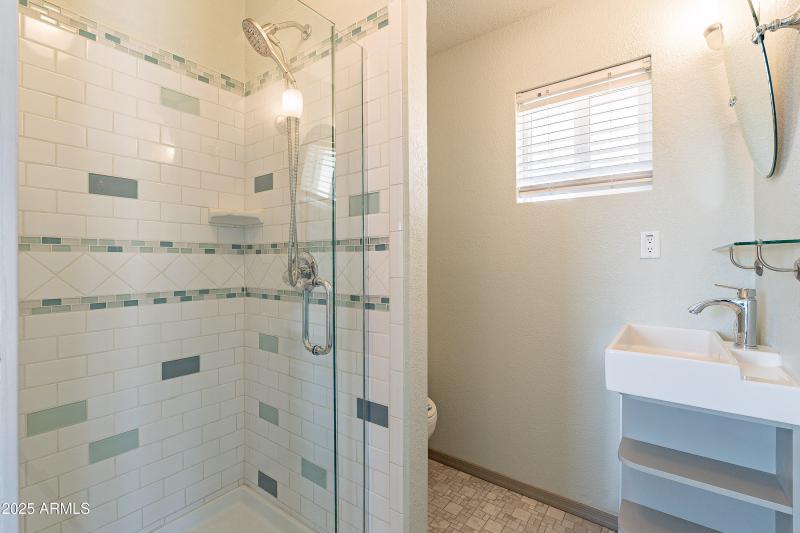 Keota Casita Bath