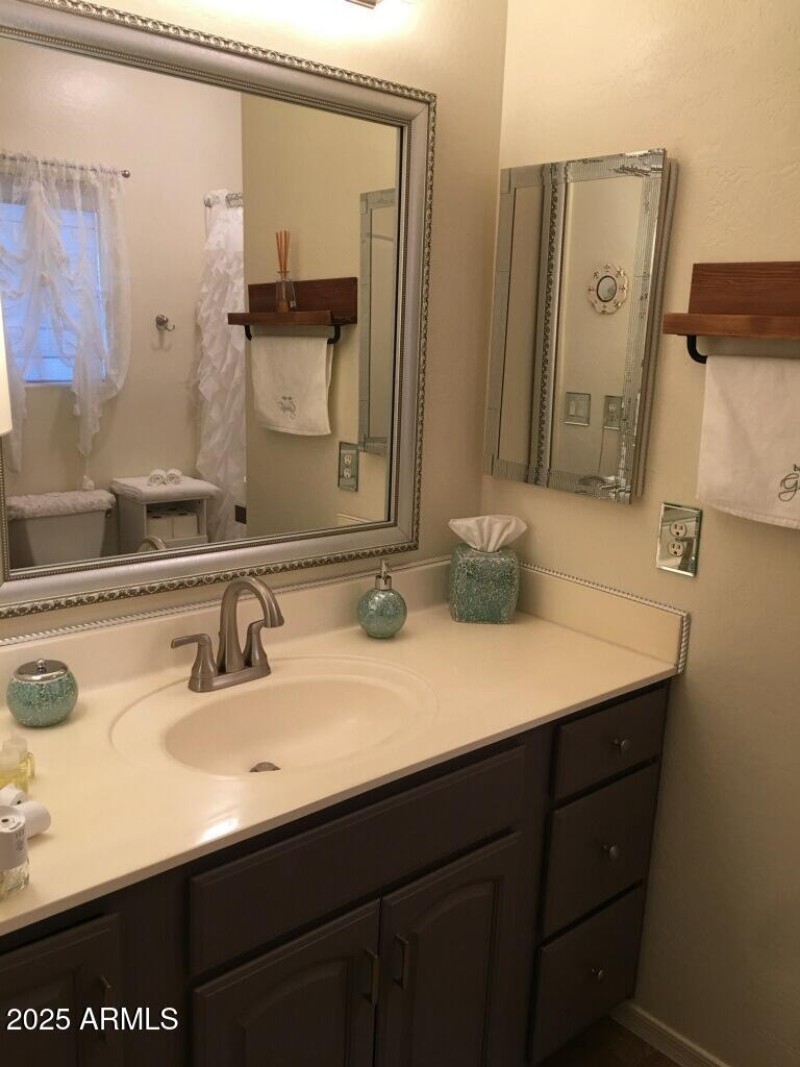 2ND BATHROOM
