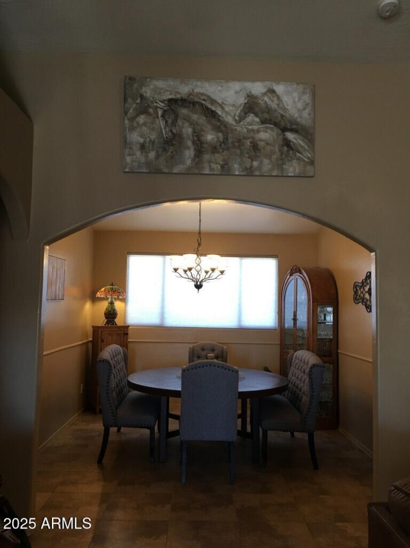 FORMAL DINING AREA